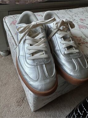 Puma Silver and White Low-Top Sneakers